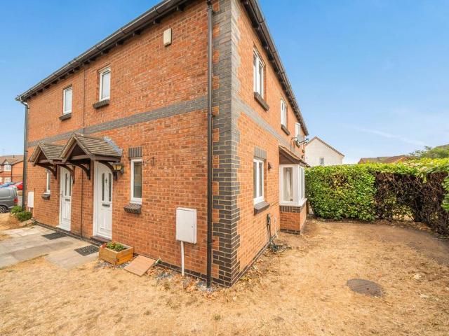 2 bedroom cluster house for sale
