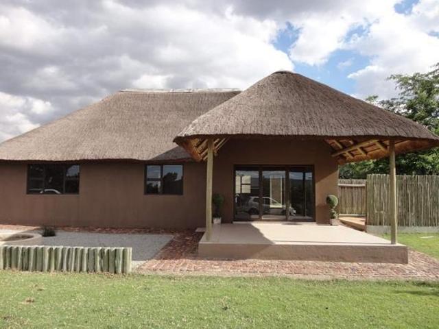 2 Bedroom Cluster in Jatniel