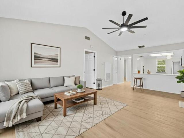 2 bedroom, Clearwater FL 33764 106243405