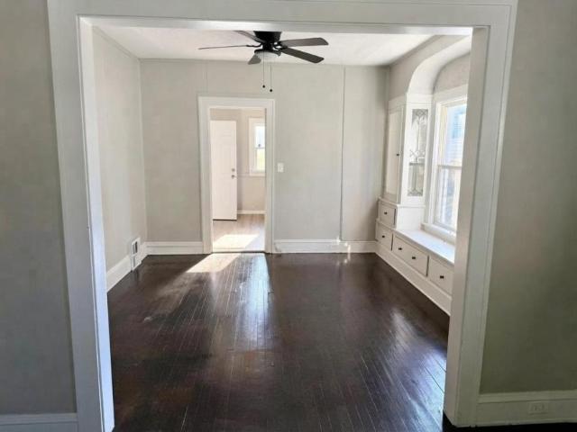 2 bedroom, Cleveland OH 44104 105848194