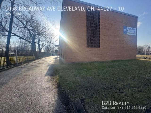 2 bedroom, Cleveland OH 44127 105841912