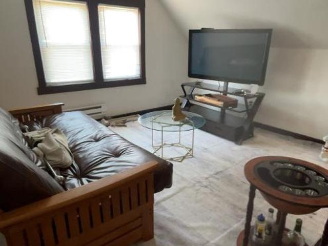 2 bedroom, Cleveland OH 44127 105848427