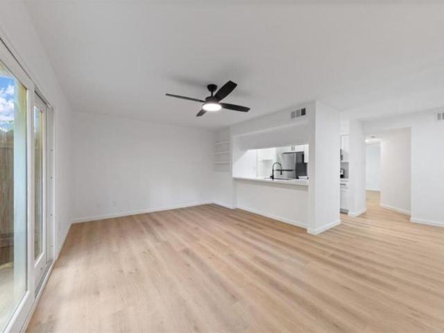2 bedroom, Cleveland TX 77327 105776635