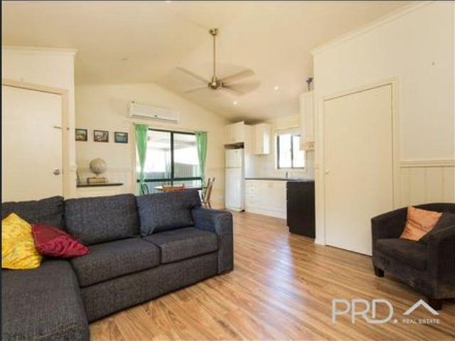 2 BEDROOM CLOSE TO SCHOOLS