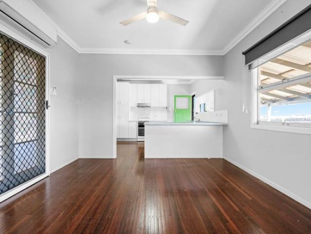 2 Bedroom close to town