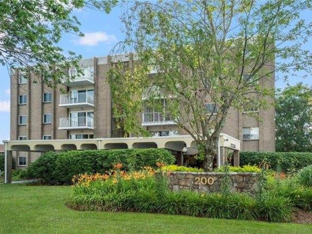 2 bedroom, Cranston RI 02920 104836097