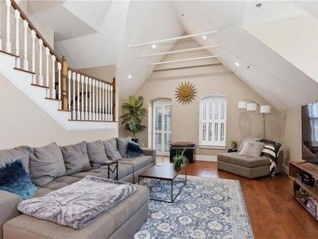 2 bedroom, Cranston RI 02920 105631574