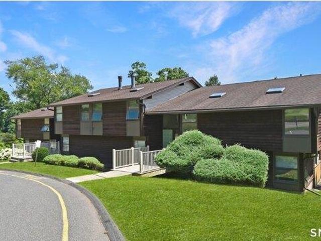2 bedroom, Cromwell CT 06416 105229429