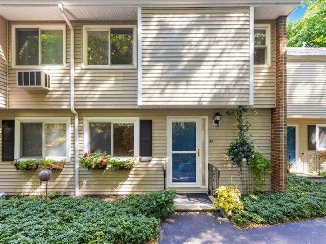 2 bedroom, Amesbury MA 01913 105493582