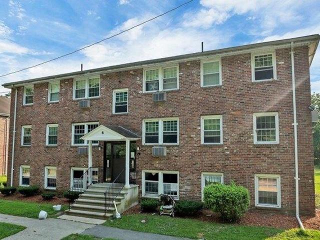 2 bedroom, Amesbury MA 01913 105511050