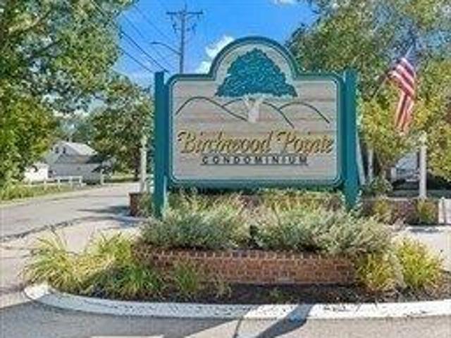 2 bedroom, Amesbury MA 01913 105553198