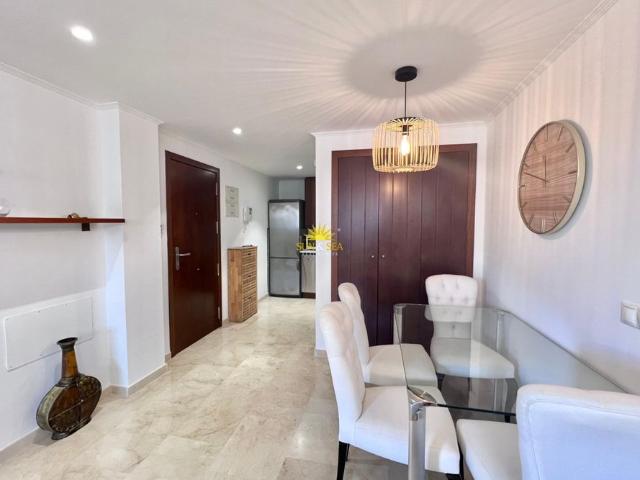 2 BEDROOM AND 1 BATHROOM APARTMENT RENTAL