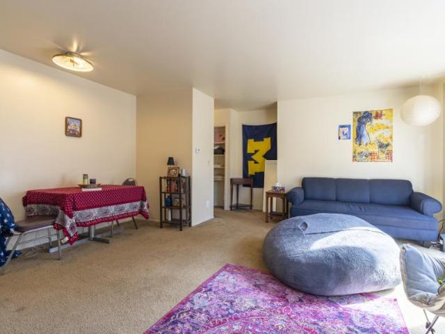 2 bedroom, Ann Arbor MI 48104 105668931