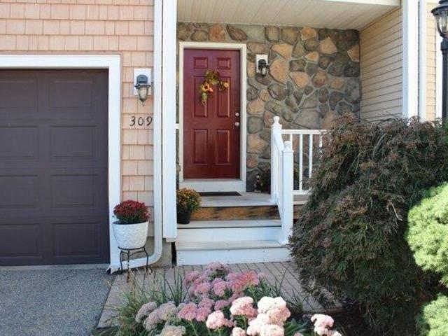 2 bedroom, Abington MA 02351 105497022