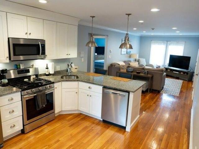 2 bedroom, Abington MA 02351 105550729