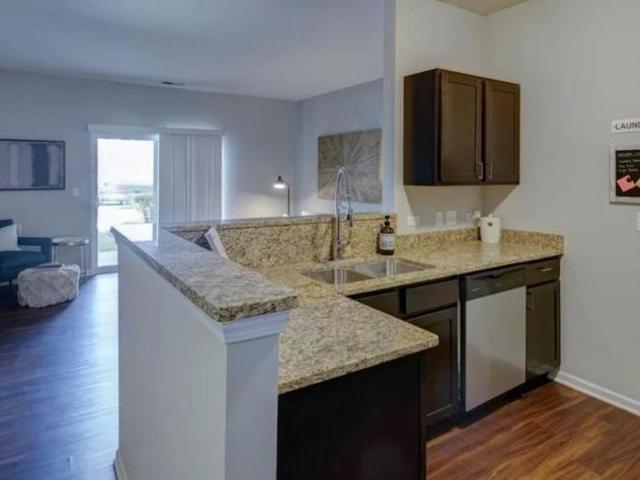 2 bedroom, Algonquin IL 60102 105666756
