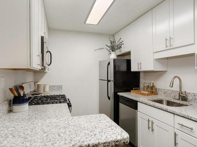 2 bedroom, Alpharetta GA 30005 LS104447382