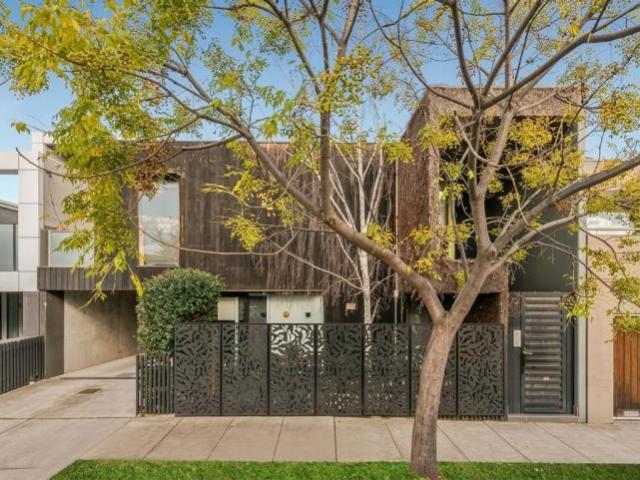 2 Bedroom Apartment Murrumbeena VIC 105811157