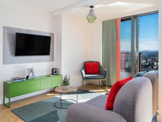 2 Bedroom Apartment Manchester Manchester 65826133