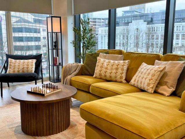2 Bedroom Apartment Manchester Manchester 89669738