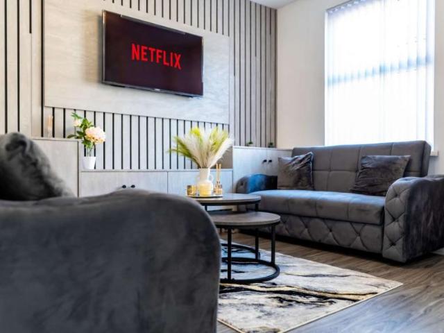 2 Bedroom Apartment Manchester Manchester 91292871