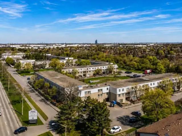 2 Bedroom Apartment Mississauga ON 105359606