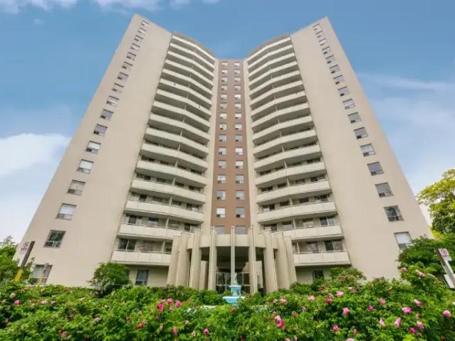 2 Bedroom Apartment Mississauga ON 105580469