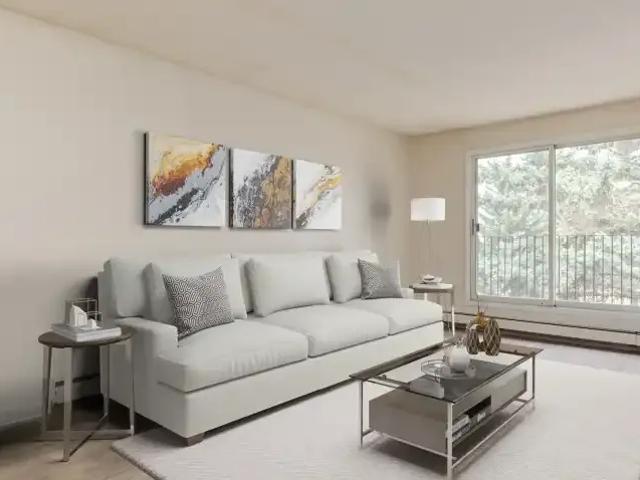 2 Bedroom Apartment Moose Jaw SK 104710376