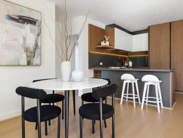 2 Bedroom Apartment Mont Albert, 105825135