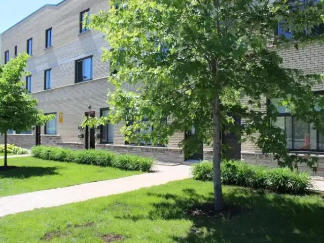 2 Bedroom Apartment Montreal QC 104984935