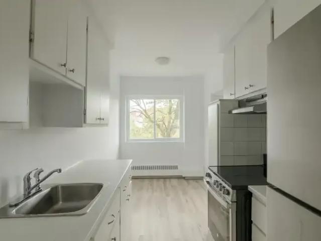 2 Bedroom Apartment Montreal QC 105359141