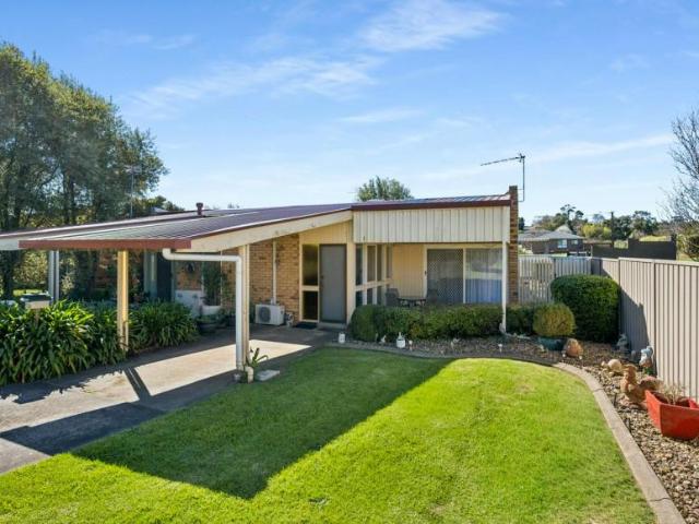 2 Bedroom Apartment Mount Gambier SA 105932417