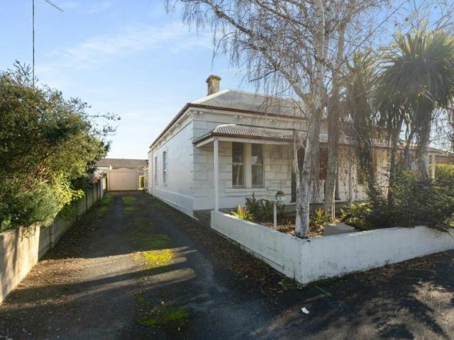 2 Bedroom Apartment Mount Gambier SA 105933003