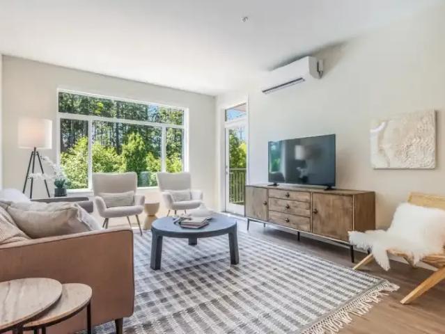 2 Bedroom Apartment Nanaimo BC 104597892