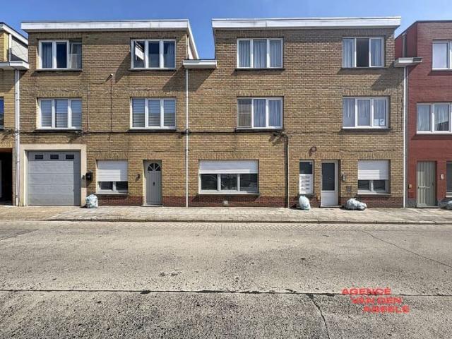 2 bedroom apartment near Sint Kruis center