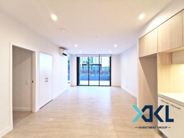 2 Bedroom Apartment Next to Metro