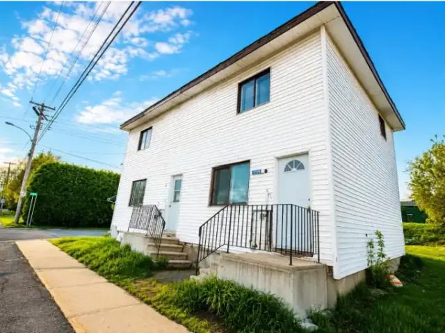 2 Bedroom Apartment North Glengarry ON 105071851
