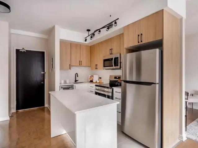 2 Bedroom Apartment Ottawa ON 102551401