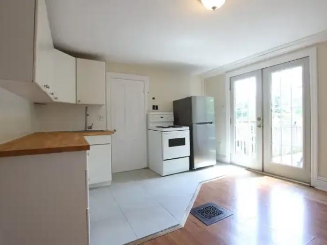 2 Bedroom Apartment Ottawa ON 102915099