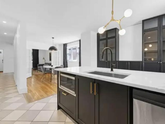 2 Bedroom Apartment Ottawa ON 102272370