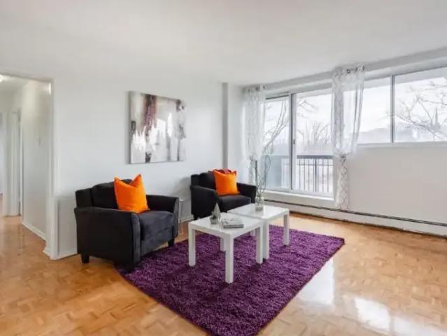 2 Bedroom Apartment Ottawa ON 103739339
