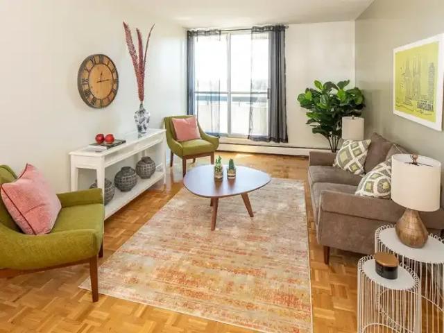 2 Bedroom Apartment Ottawa ON 103877928