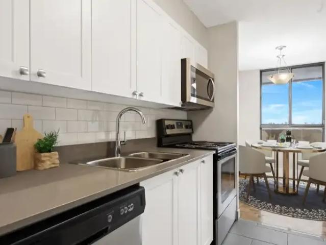 2 Bedroom Apartment Ottawa ON 103877935