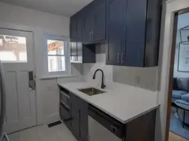 2 Bedroom Apartment Ottawa ON 103879154