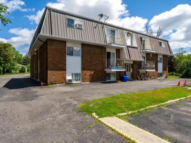2 Bedroom Apartment Ottawa ON 104957285