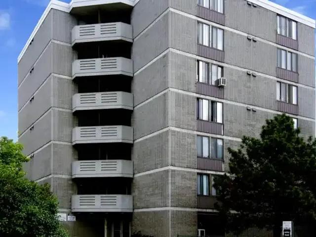 2 Bedroom Apartment Ottawa ON 105071686