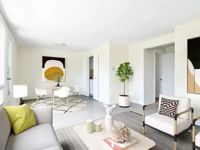 2 Bedroom Apartment Ottawa ON 105247543