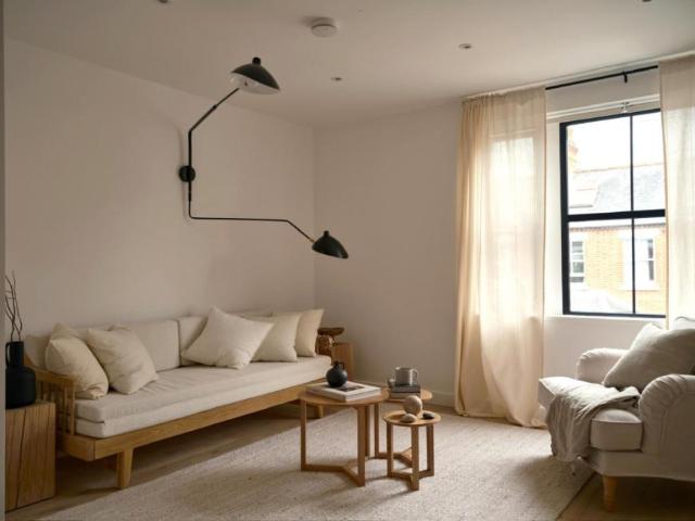2 Bedroom Apartment Oxford Oxford 99386235