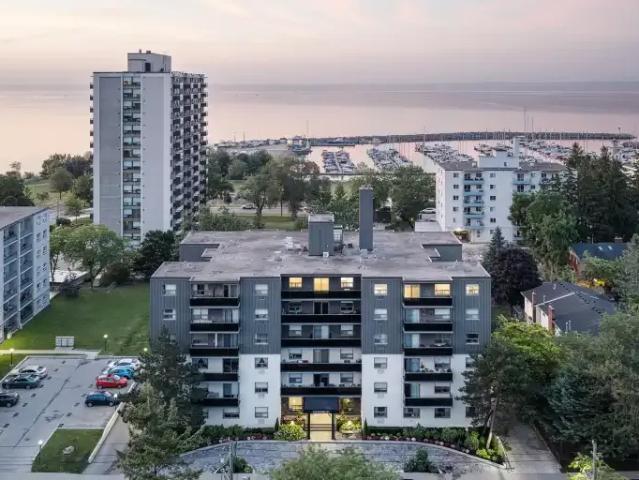 2 Bedroom Apartment Oakville ON 104863368