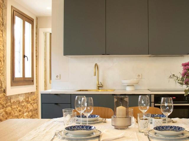 2 Bedroom Apartment on Avenida Corts Valencianas, Valencia Amsterdam Apartments for Rent